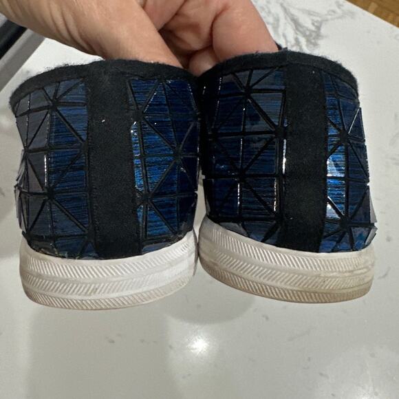 All Black Blue Holographic Geometric Pointed Toe Slip On Shoe, Size 40, EUC - Picture 6 of 8